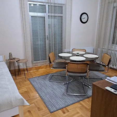 Dream M Apartment